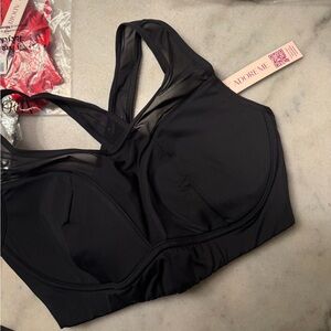 Adore Me Sleek Black Sports Bra Yoga NWT NEW Size medium